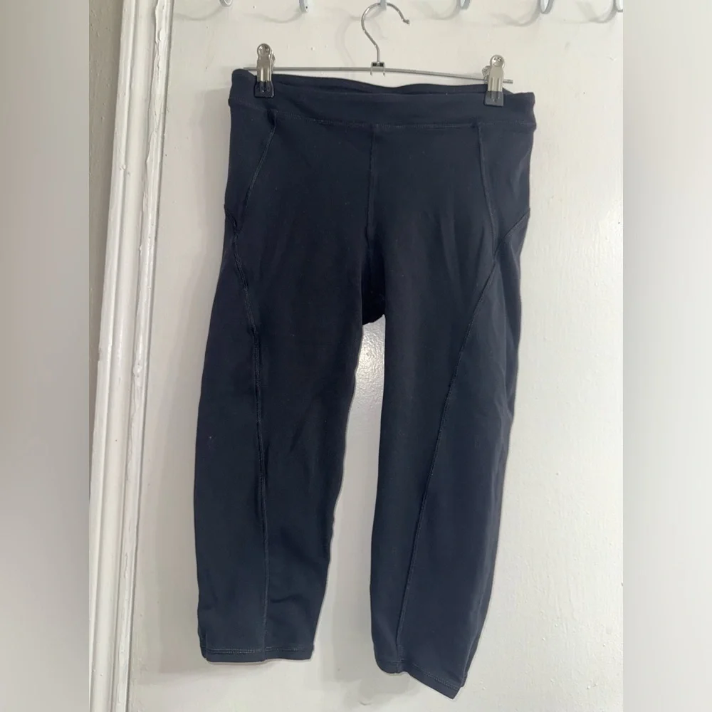Alo yoga high rise cropped pants size Small 16”